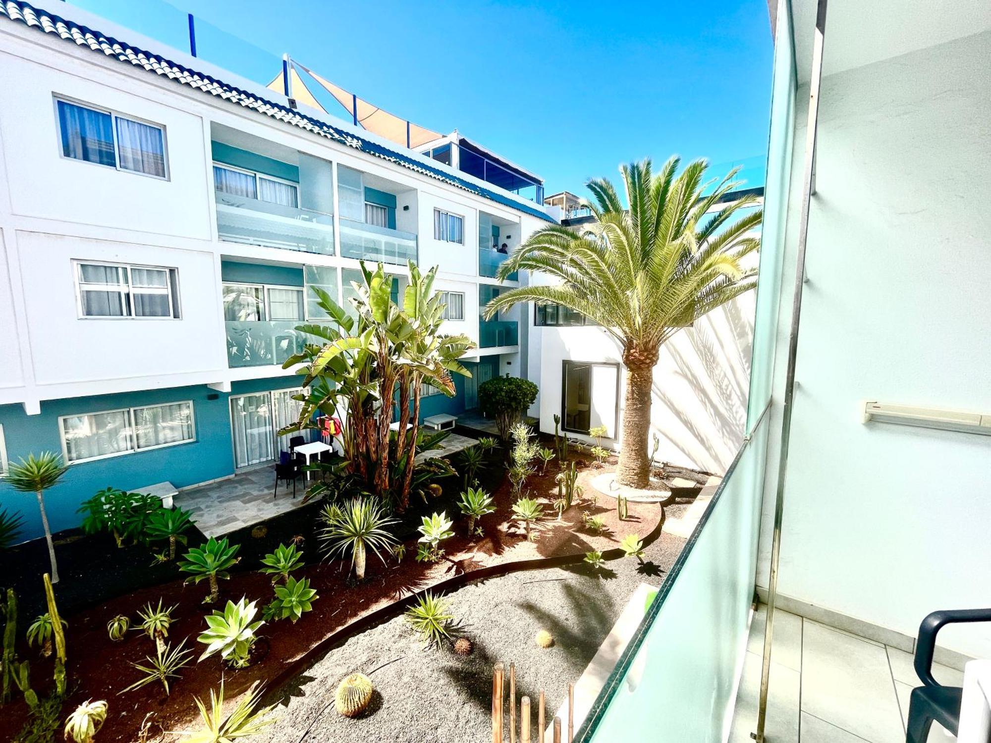 Cozy Flat With Amazing Roof Top In コラレホ エクステリア 写真